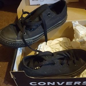 Kid's Converse  size 2 kids